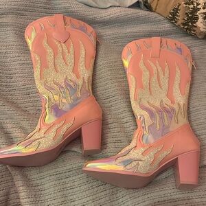 YRU Pink Iridescent Flame Heeled Cowgirl Boots Size 9 New